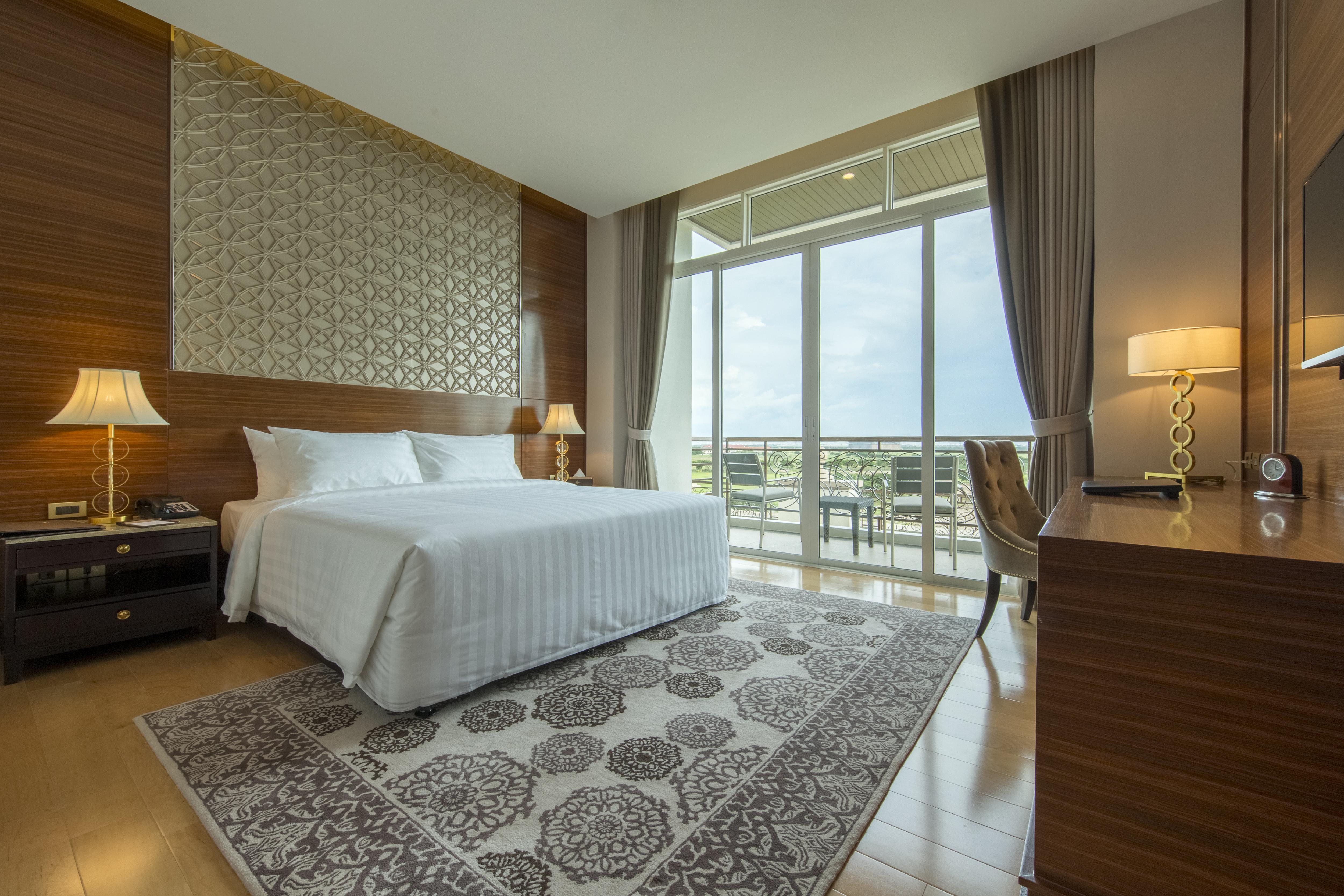 Garden City Hotel Phnom Penh Exterior photo