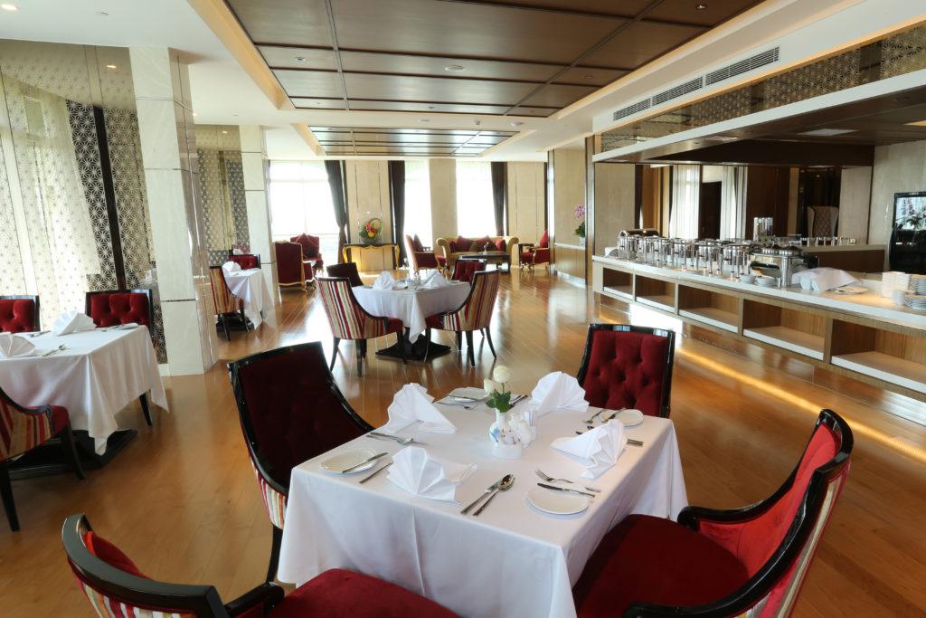 Garden City Hotel Phnom Penh Exterior photo