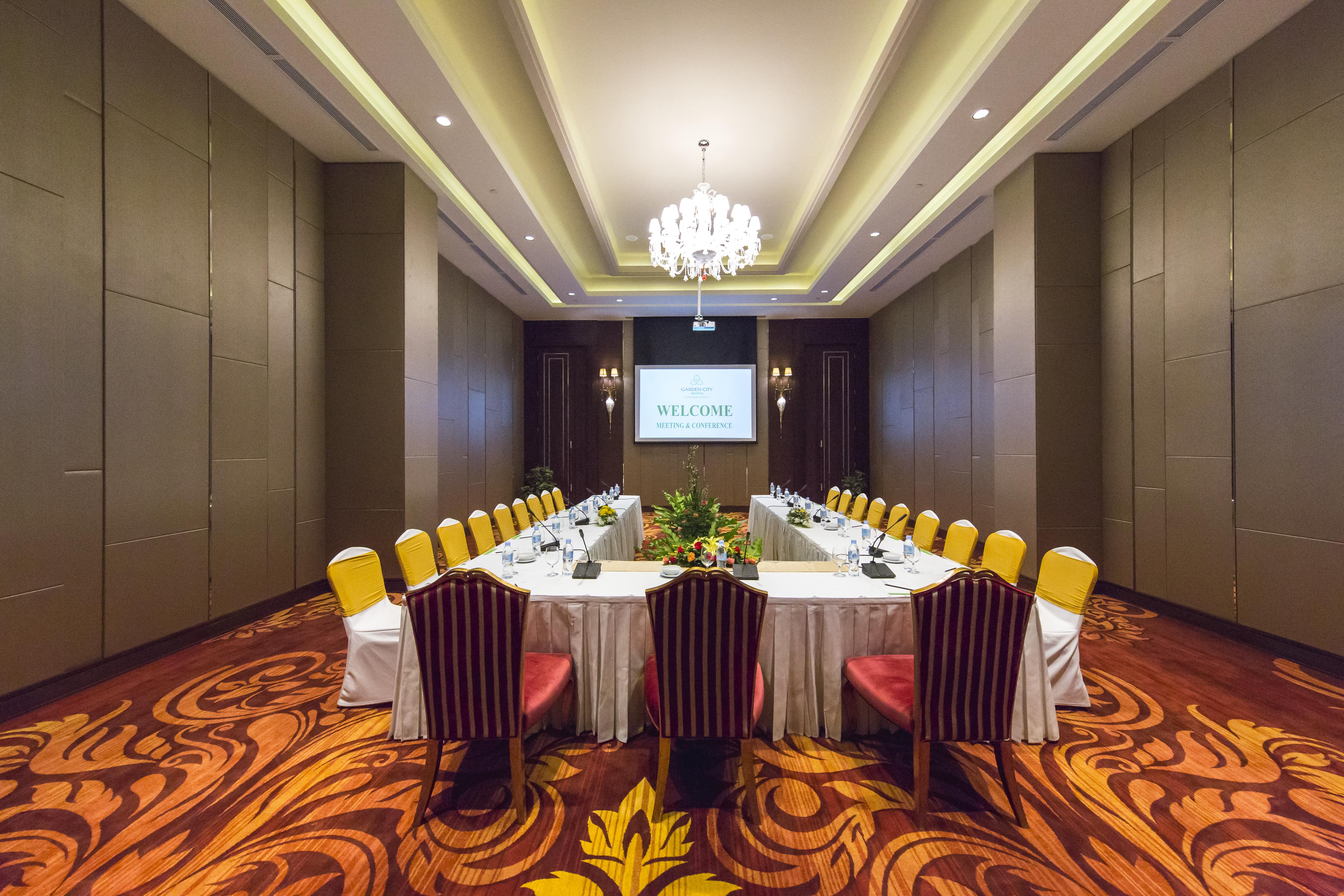 Garden City Hotel Phnom Penh Exterior photo