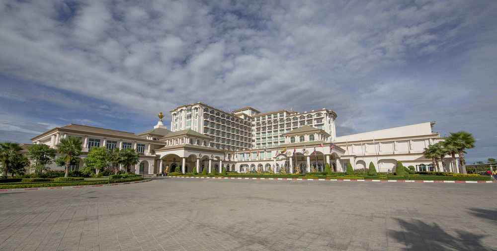 Garden City Hotel Phnom Penh Exterior photo