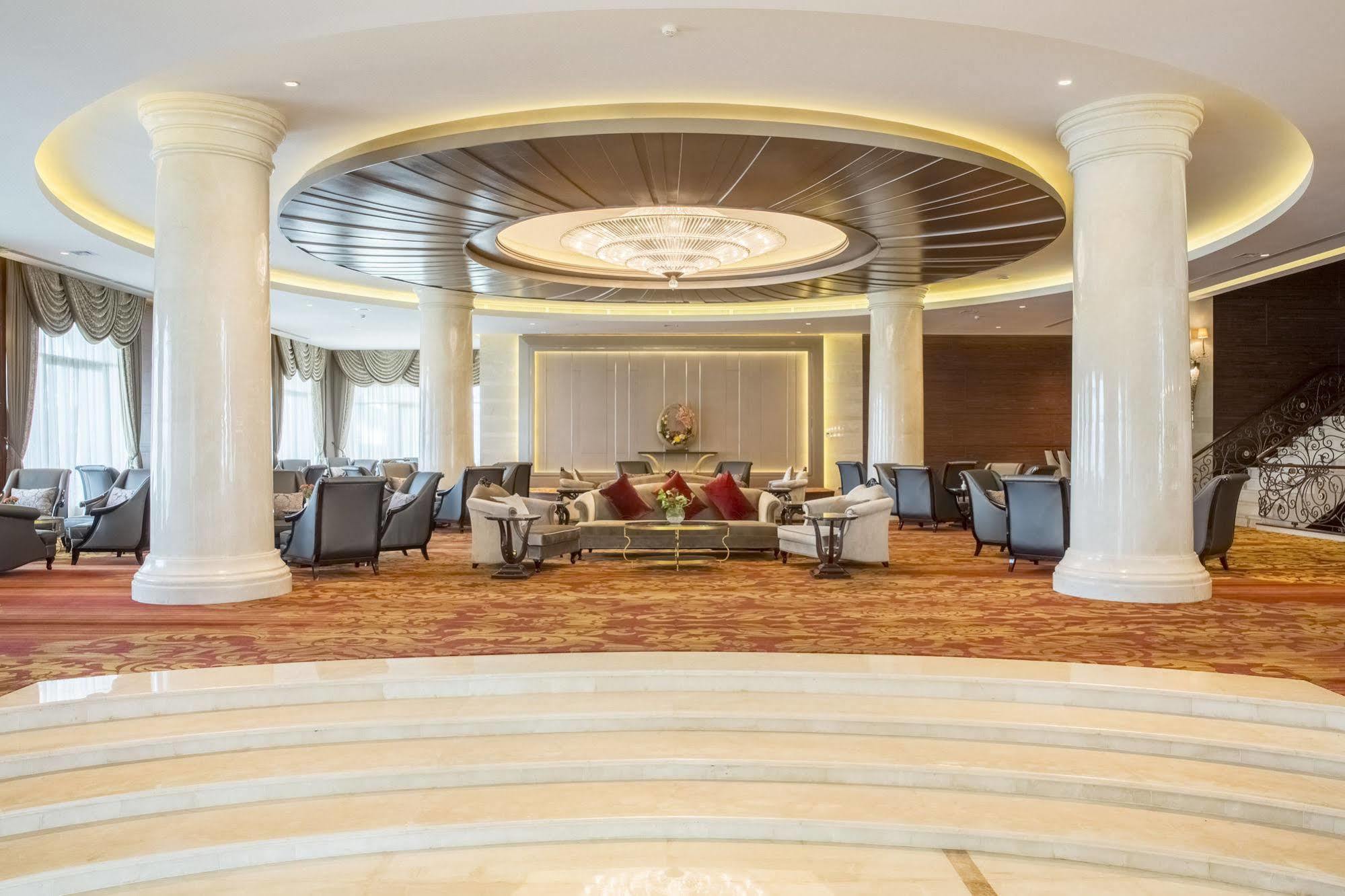 Garden City Hotel Phnom Penh Exterior photo